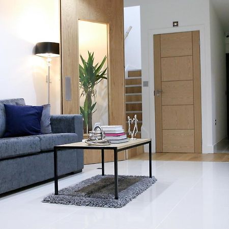 Lovely Studio Apartment With Access For Wheel-Chairs In Sydenham Londres Exterior foto