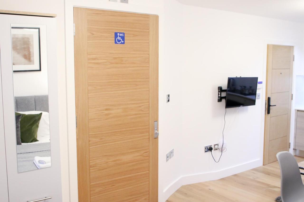 Lovely Studio Apartment With Access For Wheel-Chairs In Sydenham Londres Exterior foto