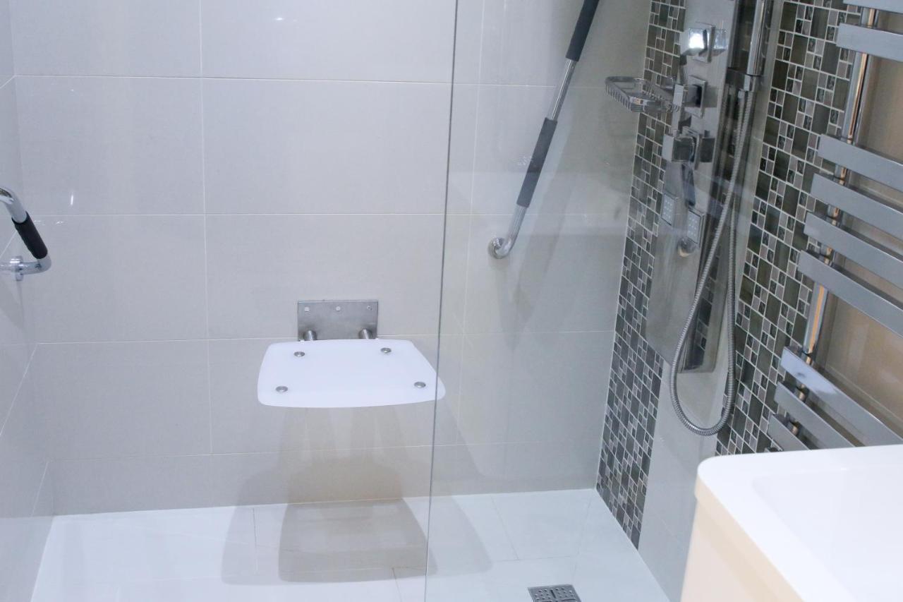 Lovely Studio Apartment With Access For Wheel-Chairs In Sydenham Londres Exterior foto