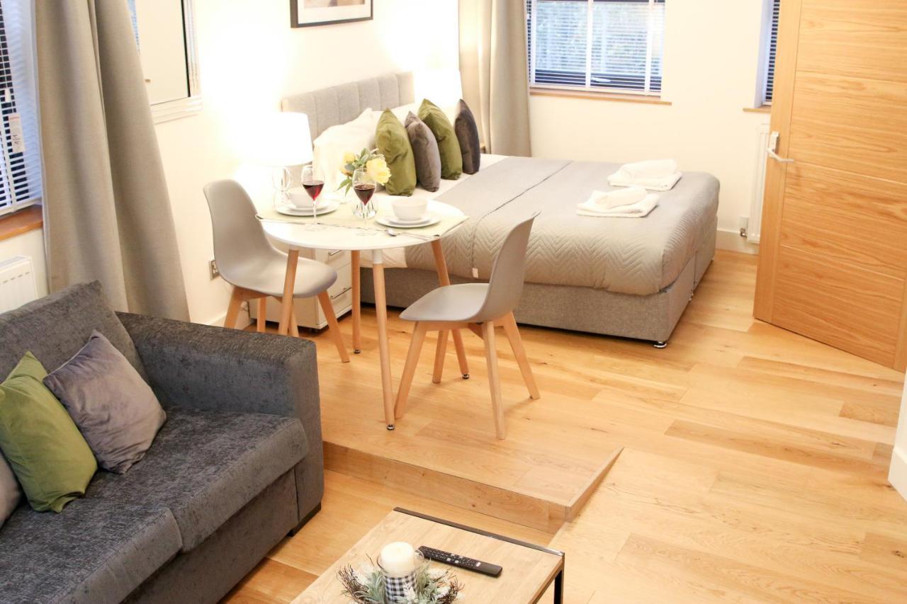 Lovely Studio Apartment With Access For Wheel-Chairs In Sydenham Londres Exterior foto
