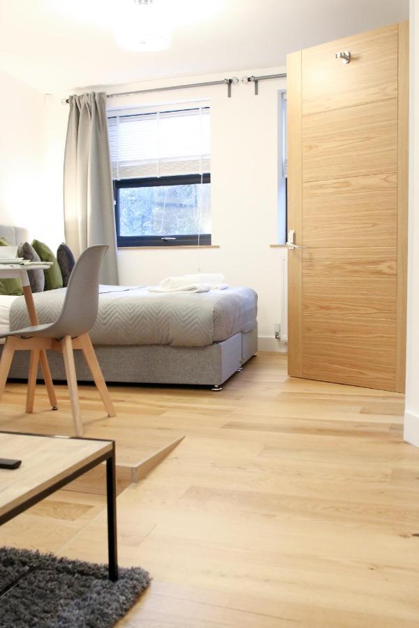 Lovely Studio Apartment With Access For Wheel-Chairs In Sydenham Londres Exterior foto