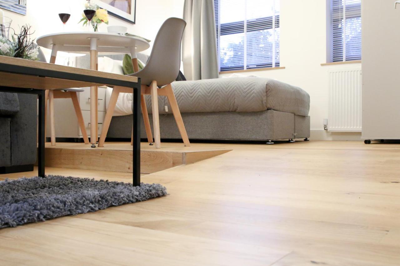 Lovely Studio Apartment With Access For Wheel-Chairs In Sydenham Londres Exterior foto